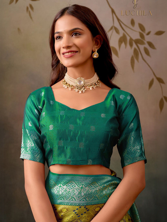 Women Woven Design Zari Patola Saree with an Unstitched Blouse Piece